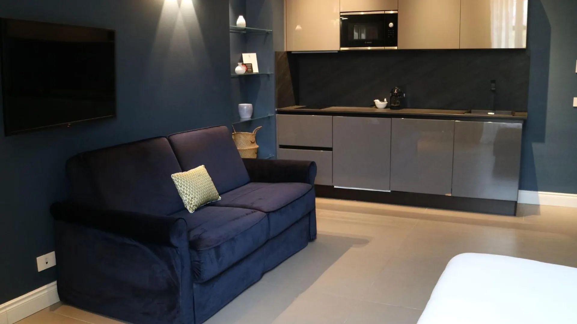 מלון דירות סנרמו Seven Suites Apartments - Via Matteotti 178 איטליה
